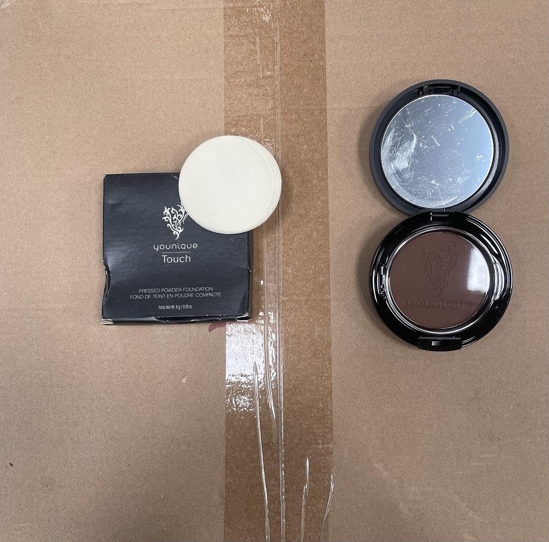 Younique Touch Pressed Powder Foundation